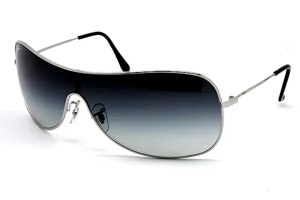 2013-modası-rayban-erkek-güneş-gözlükleri.webp