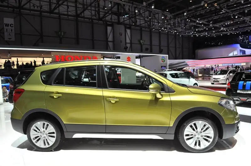 2013-suzuki-sx4-9.webp