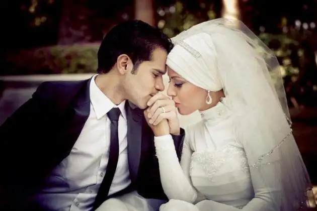 2013-Tesettür-Gelin-Başı-Modelleri-2013-Tesettur-Gelin-Basi-Modelleri.webp