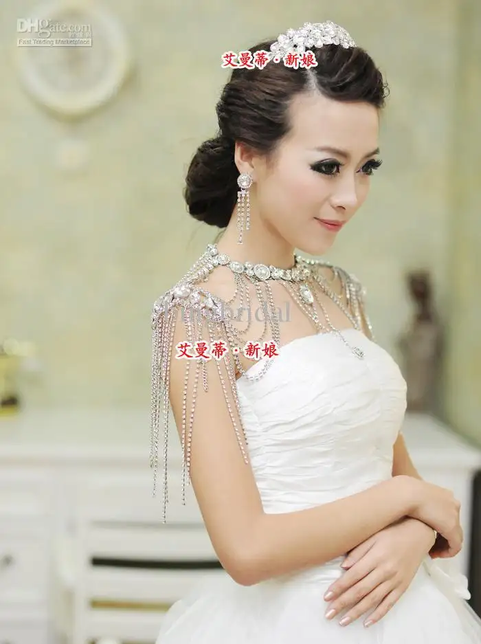 2013-unique-wedding-bridal-jewelry-wraps.webp