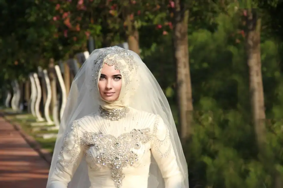 2013_tsetturlu_gelin_basi_modelleri8.webp