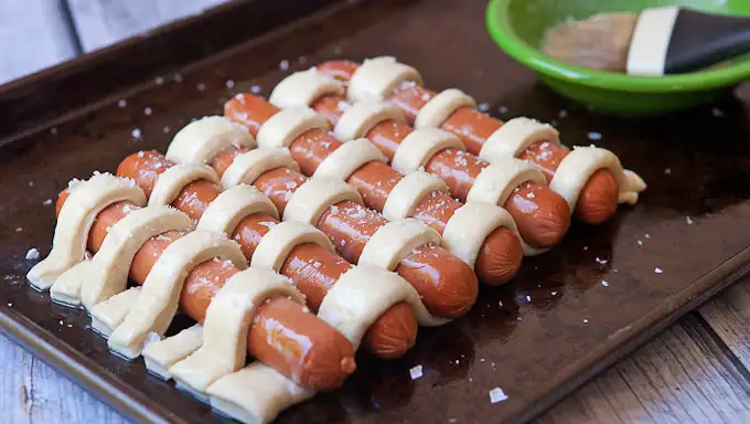 2014-06-20-woven-hot-dogs-5-680x384.webp