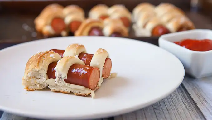 2014-06-20-woven-hot-dogs-8-680x384.webp