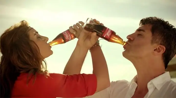 20150511204403_sila-ve-ozcan-deniz-coca-cola-reklam-muzigi_1625828_720_400.webp