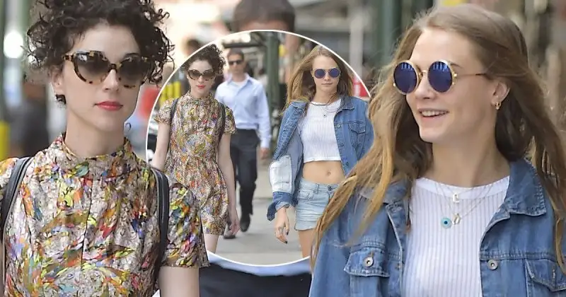201602111034_Cara-Delevingne-and-musician-Annie-Clark.webp