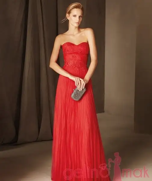 2017PronoviasKirmiziAbiyeler.webp