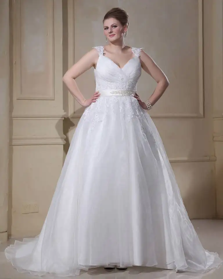 2018_buyuk_beden_gelinlik_modelleri (7).jpg