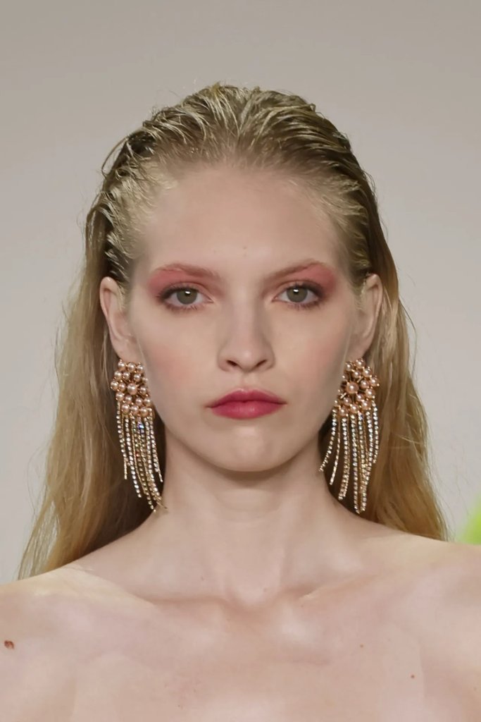 The best fall 2023 makeup trends from fashion week