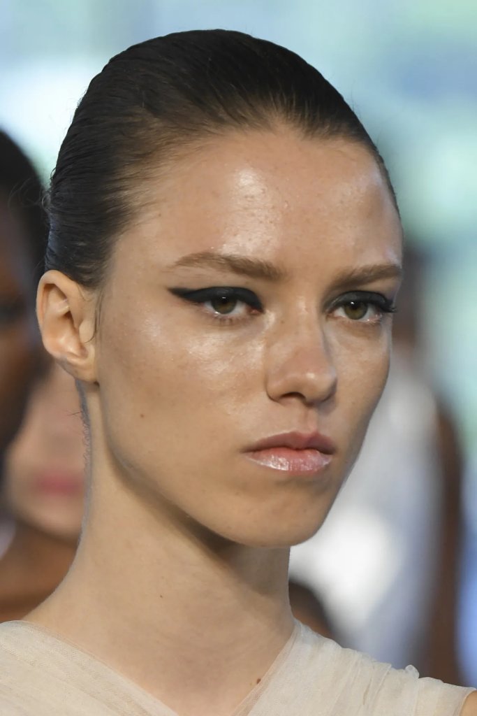 The best fall 2023 makeup trends from fashion week