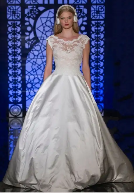 22Reem-Acra-Bridal-Fall-201.webp
