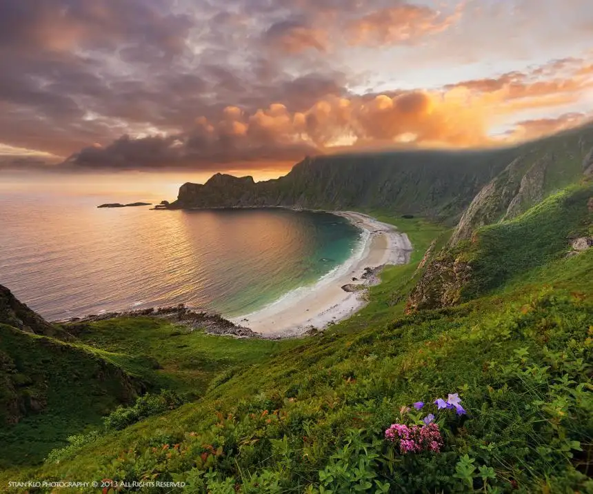 24-hoyvika-beach-norvegia-zuf-ro_.webp