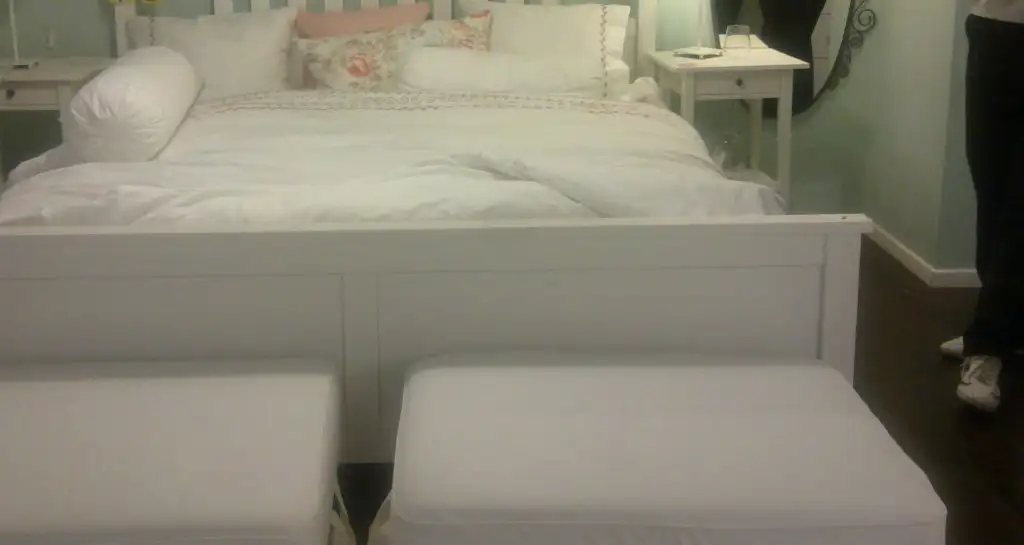 26082012323.webp