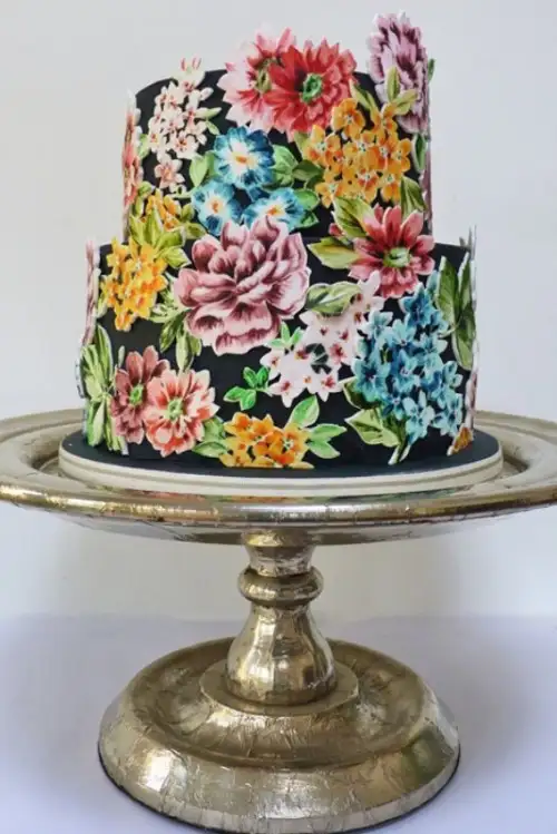30-creative-and-lovely-hand-painted-wedding-cakes-18-500x749.webp
