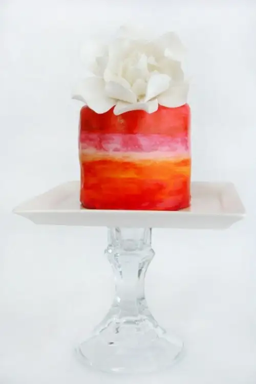 30-creative-and-lovely-hand-painted-wedding-cakes-20-500x749.webp