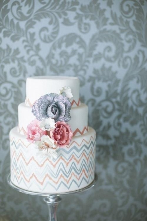 30-creative-and-lovely-hand-painted-wedding-cakes-21-500x749.jpg