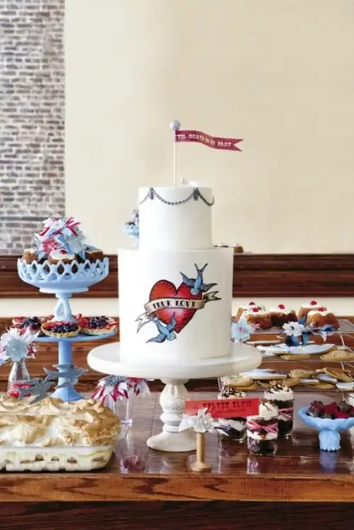 30-creative-and-lovely-hand-painted-wedding-cakes-22-500x749.webp