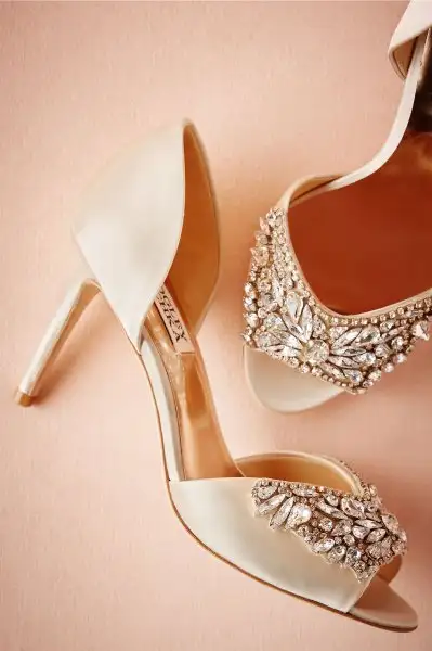 38258976_011_a.webp