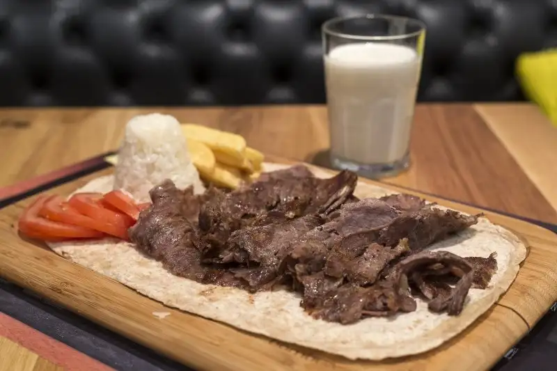 444-döner-3.webp