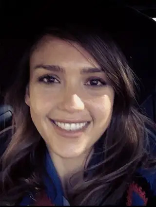 53d3548ca9ef4_-_jessica-alba-no-makeup-8qay2n-lgn.webp