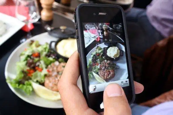 600x400xfood-phone-photo-afp-getty1-600x400_jpg_pagespeed_ic_XymgwceaDV.webp
