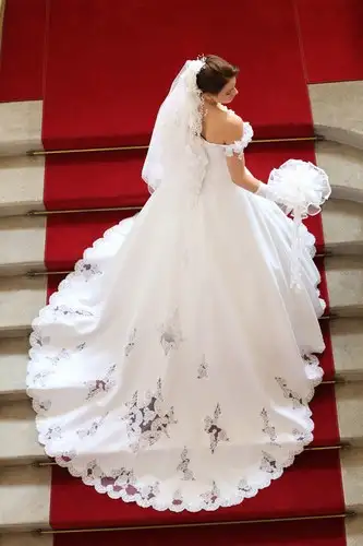 661586_XG3UMG76Q3IRTOPPLOSC7NR2E5GN32_robe-de-mariee-bogoria-point-mariage_H151936_L.webp