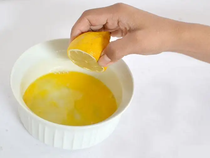 670px-Make-a-Homemade-(Natural)-Protein-Hair-Mask-Step-4.webp