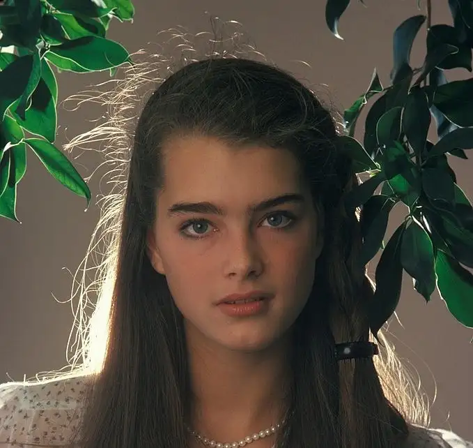 679full-brooke-shields.webp