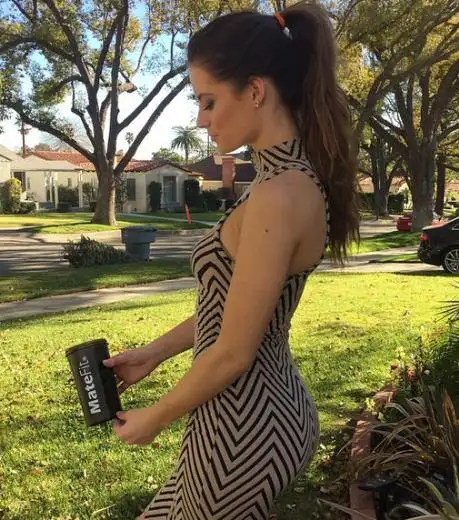 9246950-459x520.webp