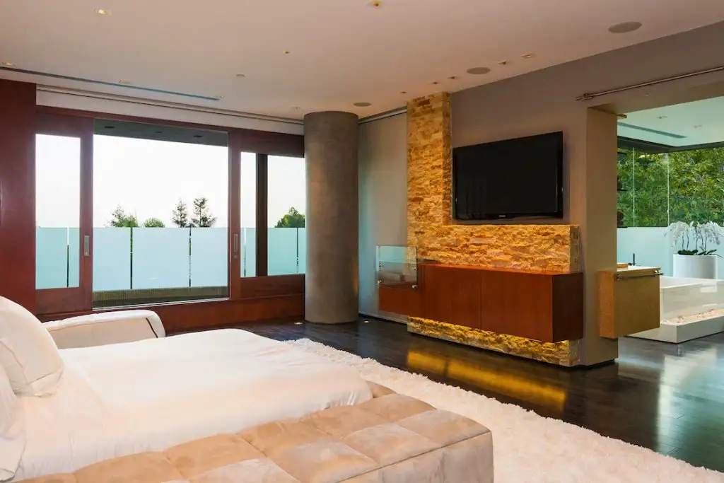 9909 Beverly Grove Beverly Hills40.webp