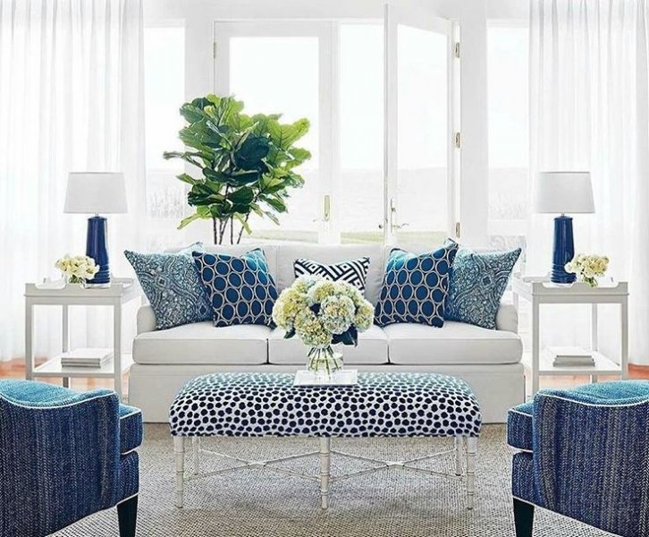 9aa294a0bd27ca1864e5275dadd70e8b--navy-and-white-family-room-navy-and-white-living-room.jpg