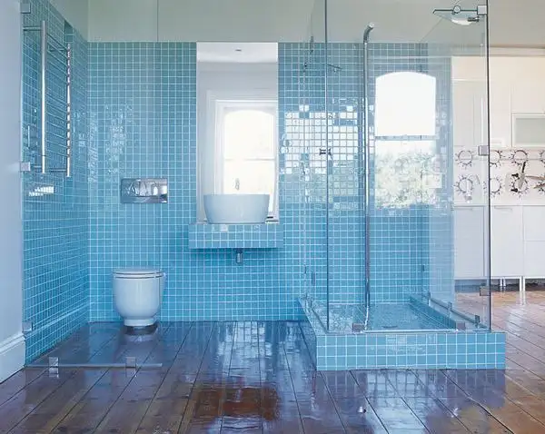 Açık-Mavi-Çinili-Banyo-Dizaynı.webp