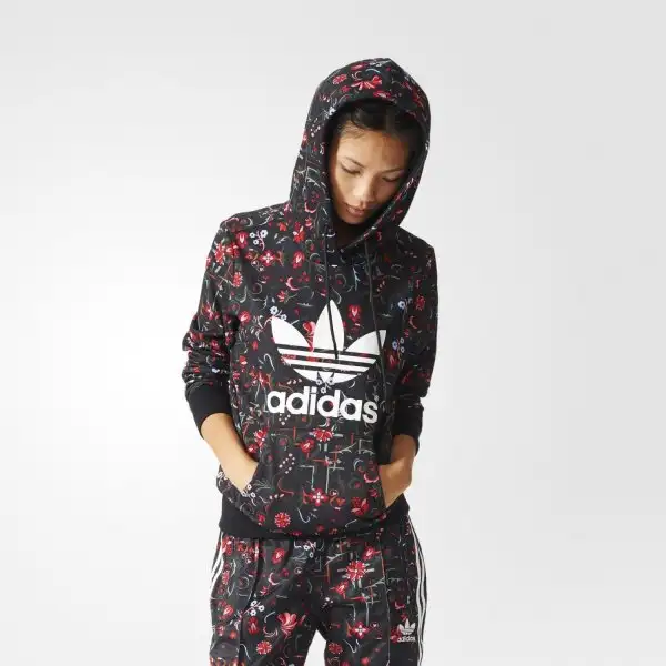 adidas-2016-podyumda-2.webp