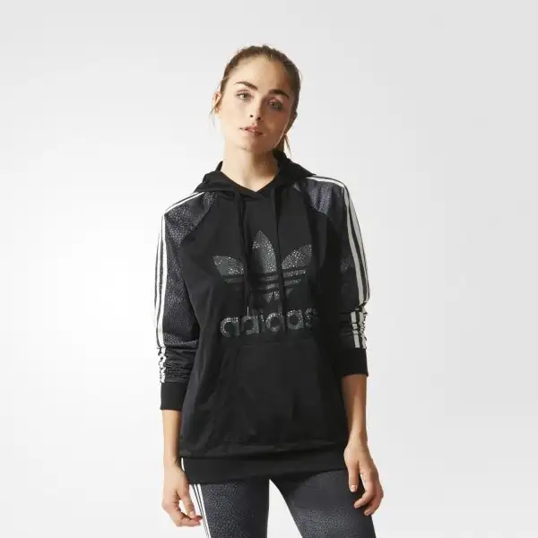adidas-2016-podyumda-7.webp