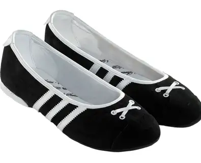 Adidas-Bayan-Babet-Spor-Ayakkabi-Modeli.webp