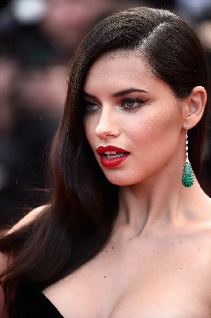 Adriana-Lima.webp