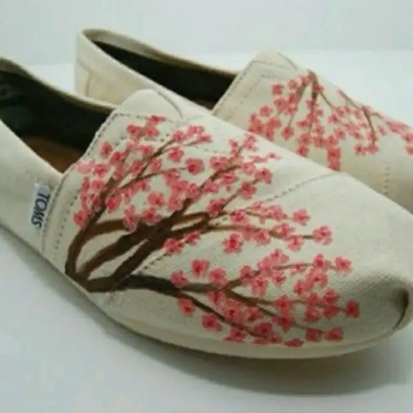 ağaç-figürlü-espadrilles-ayakkabı-modeli.webp