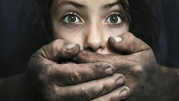 against-woman1602_04.webp