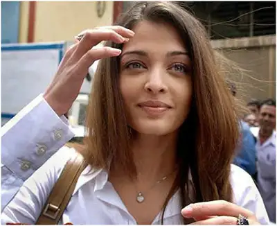 aishwarya-rai-without-makeup-at-home.webp
