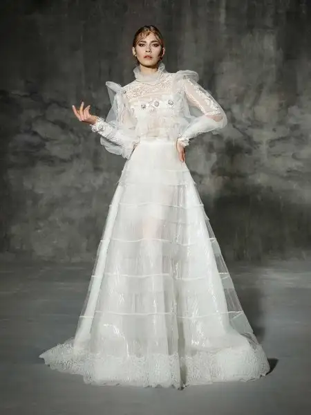 ALAMEDA_1_yolancris_romantic_couture_dress_wedding_barcelona_bridal_gown_novia_vestido.webp