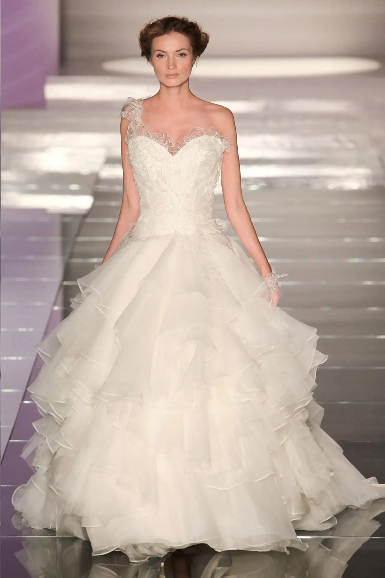 alessandra-rinaudo-ARAB15606IV-SALOME-Catwalk2015-moda-sposa-2015-409.webp