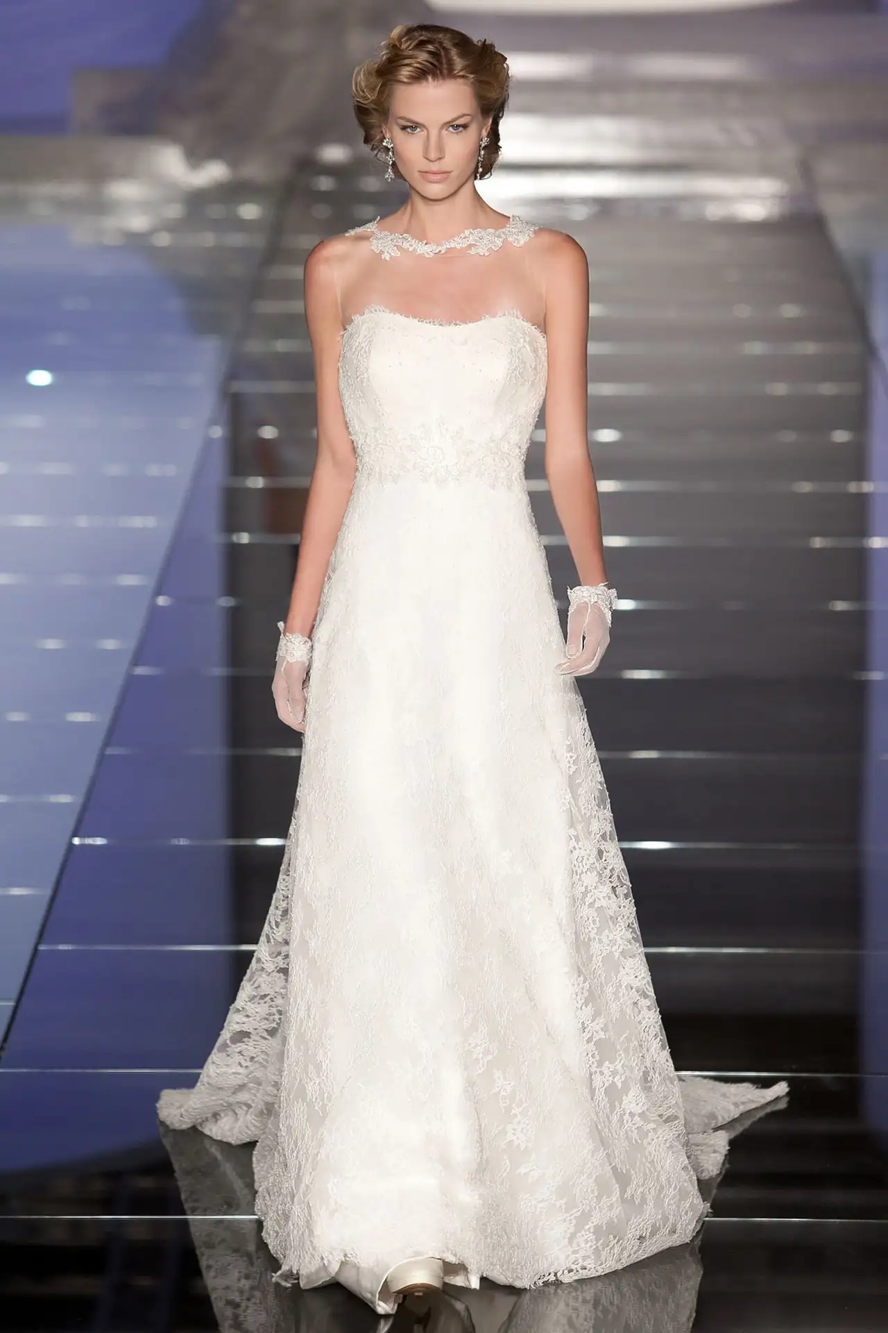 alessandra-rinaudo-ARAB15610IV-SANDRA-Catwalk2015-moda-sposa-2015-725.webp