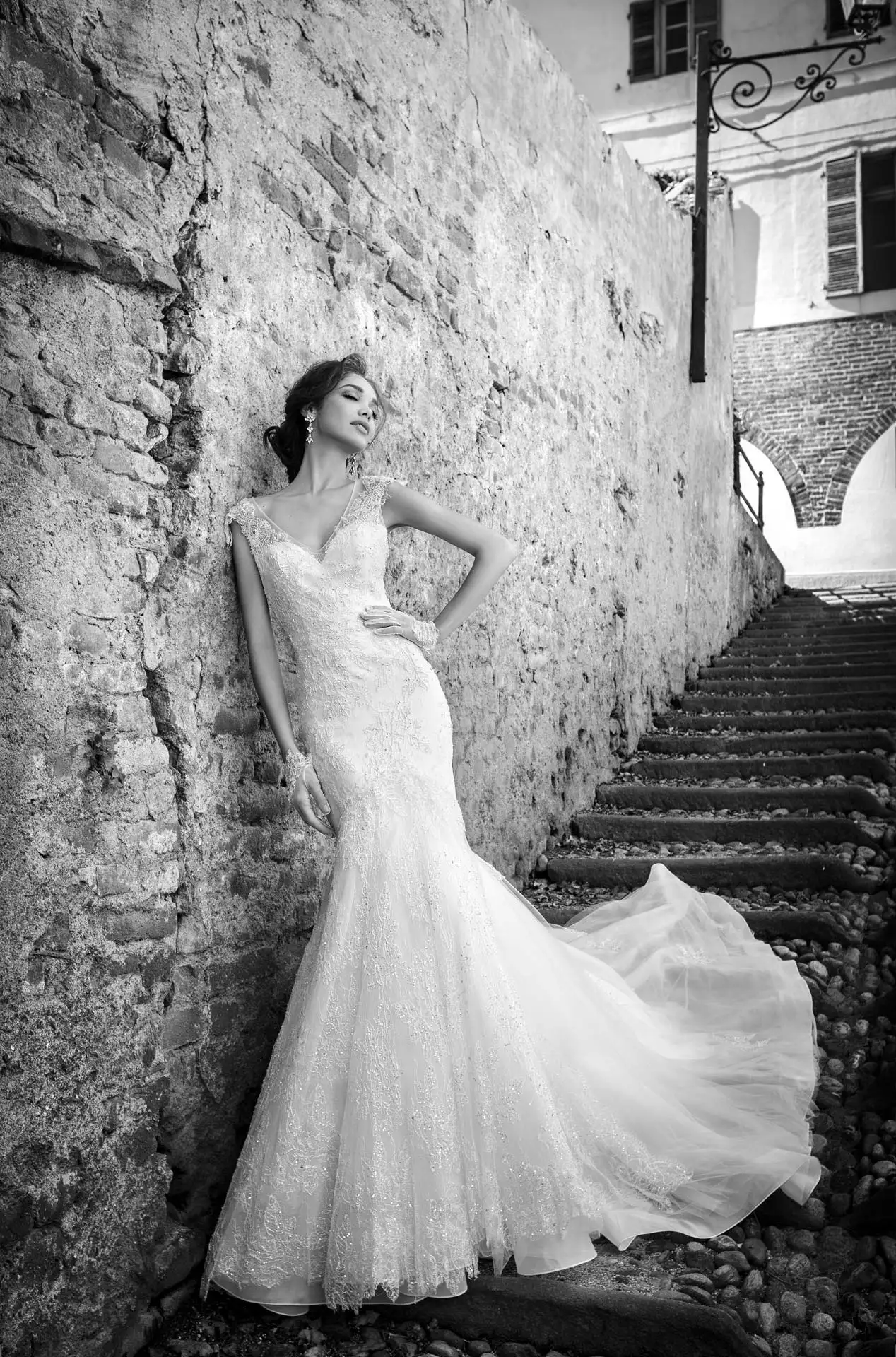 alessandra-rinaudo-ARAB15619IV-SHARLENE-B-AR_CollezioneSposa2015-moda-sposa-2015-22.webp