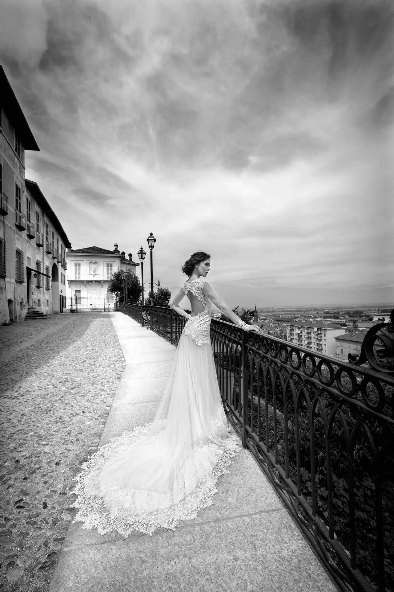 alessandra-rinaudo-ARAB15623IV-SIDNEY-AR_CollezioneSposa2015-moda-sposa-2015-63.webp