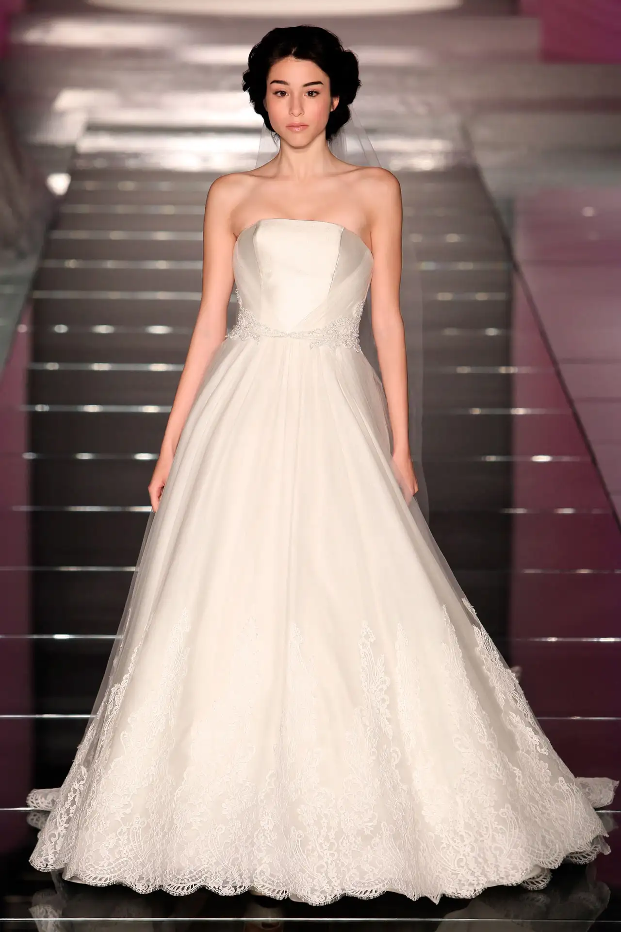alessandra-rinaudo-ARAB15626IV-SONJA-Catwalk2015-moda-sposa-2015-261.webp