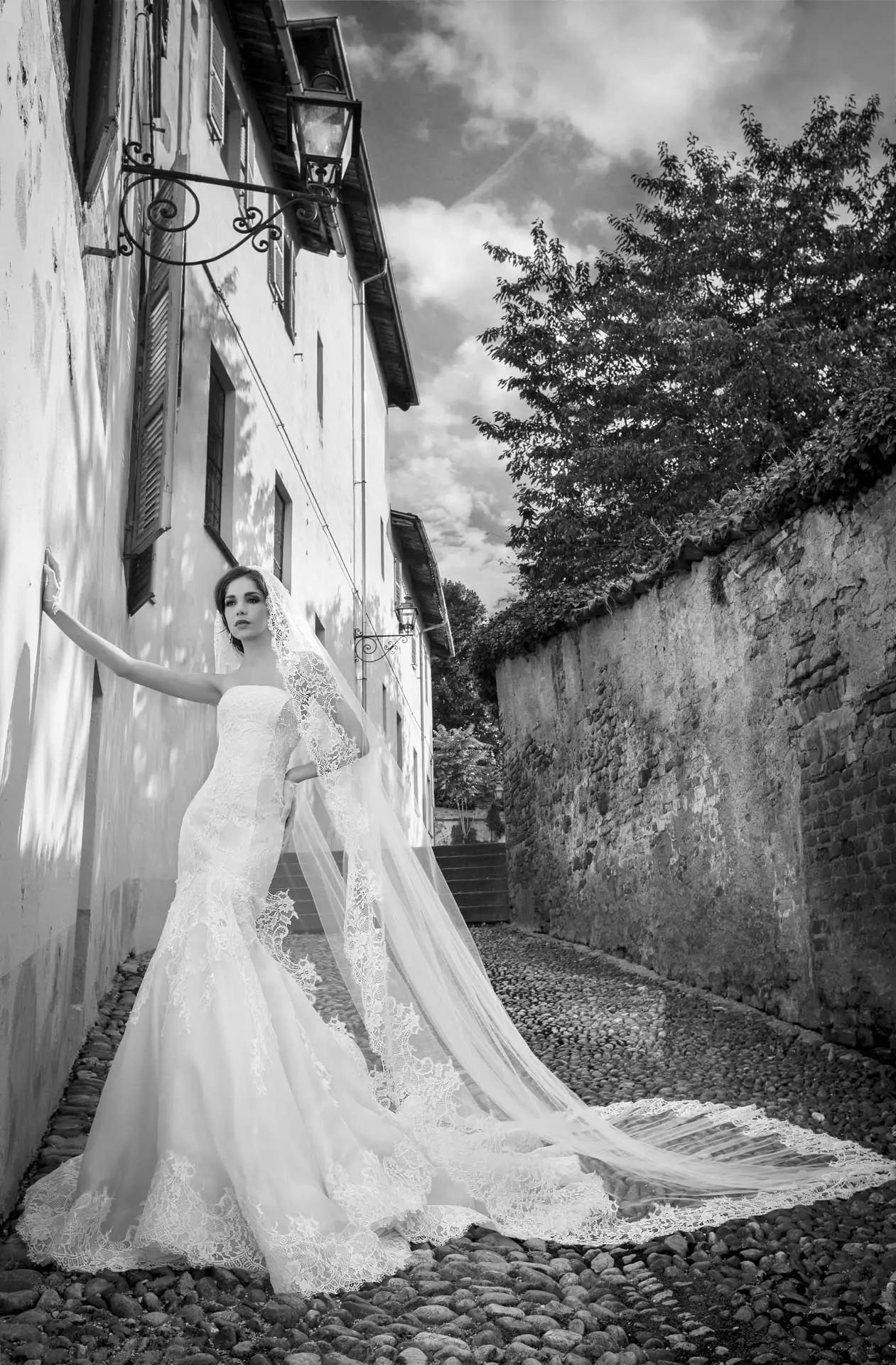 alessandra-rinaudo-ARAB15629SL-SORAYA-A-AR_CollezioneSposa2015-moda-sposa-2015-670.webp