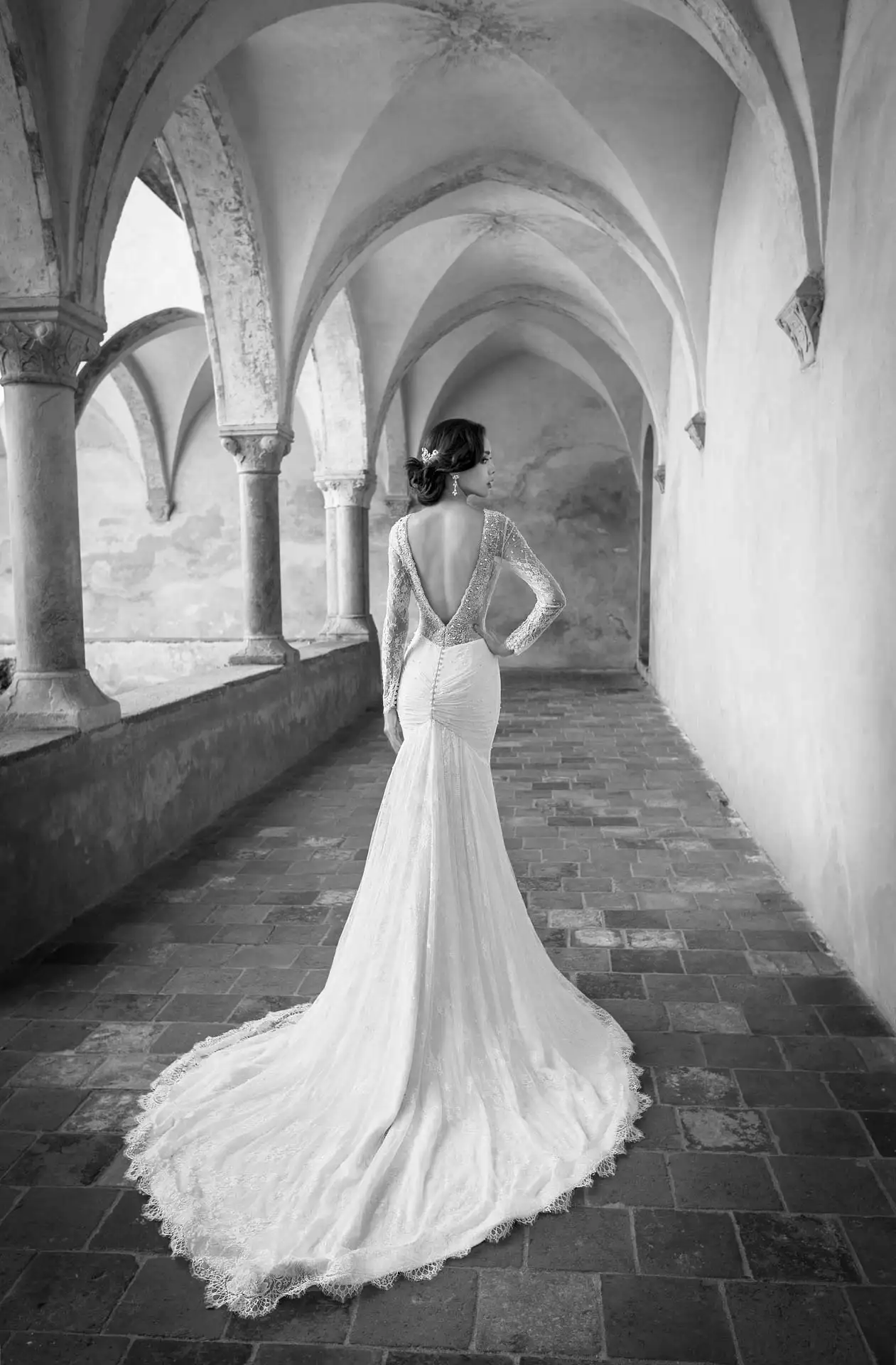 alessandra-rinaudo-ARAB15631IV-STAR-AR_CollezioneSposa2015-moda-sposa-2015-839.webp