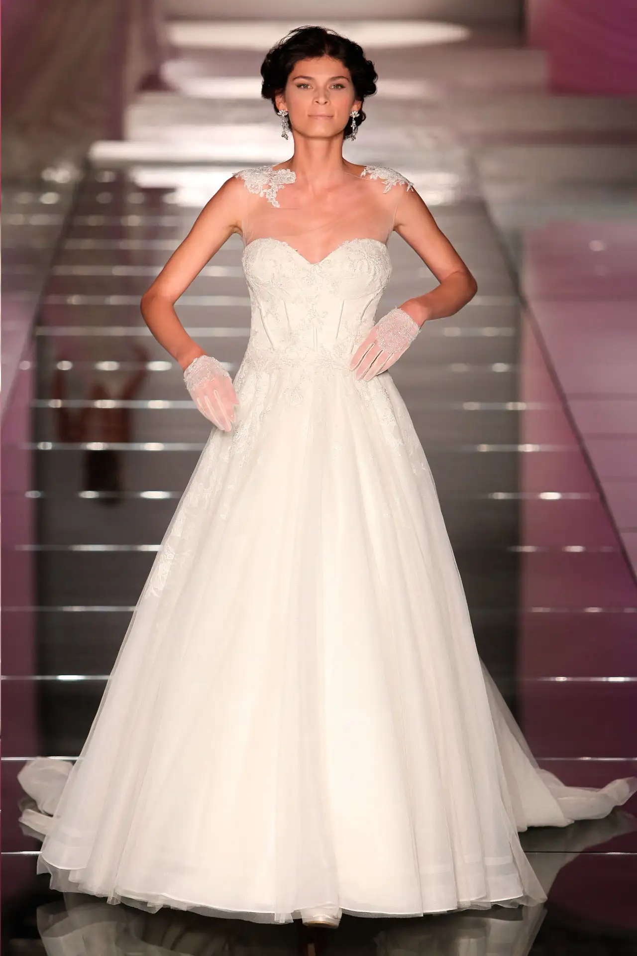 alessandra-rinaudo-ARAB15638IV-SWETA-Catwalk2015-moda-sposa-2015-802.webp