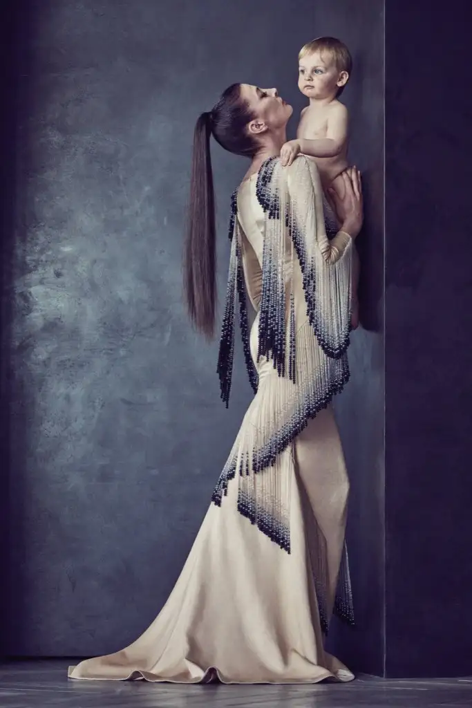 alexis-mabille-004-1366-1436432705.webp