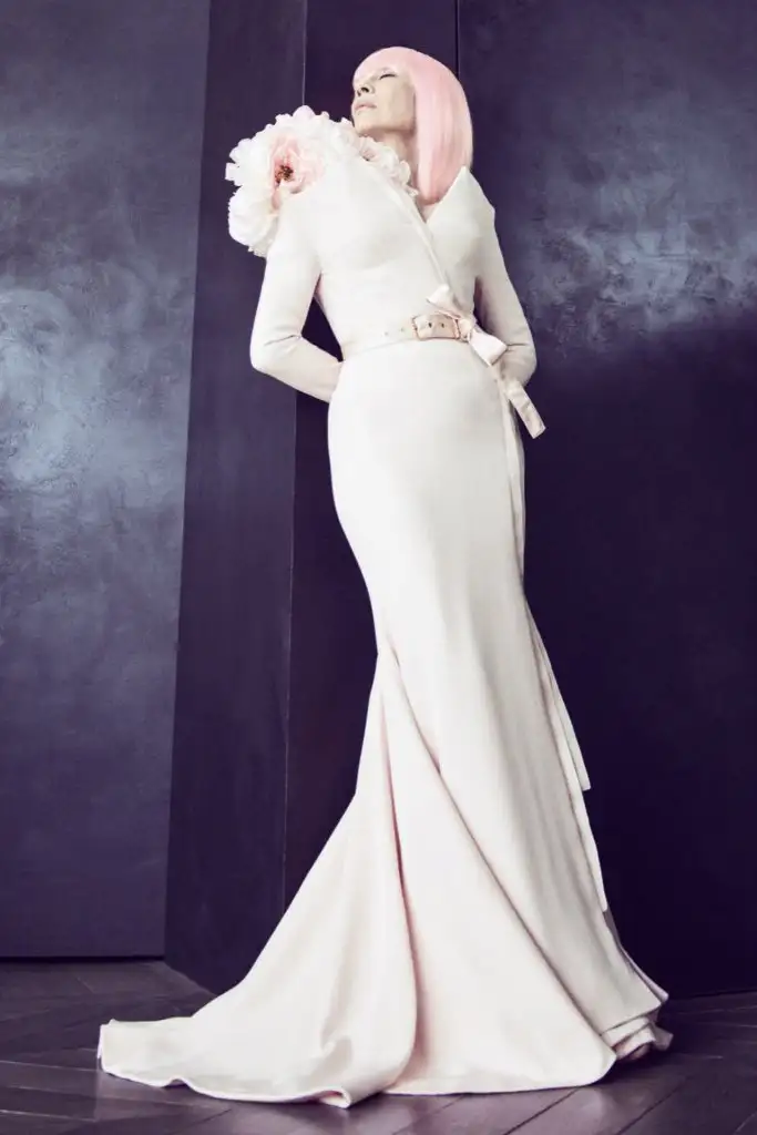 alexis-mabille-010-1366-1436432854.webp