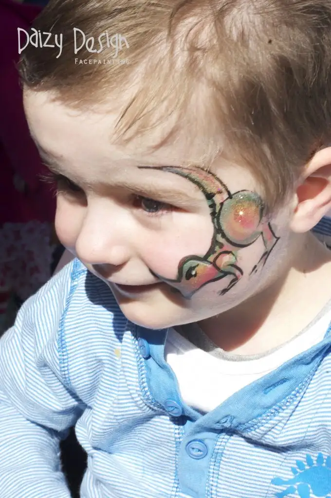 Amazing-DIY-Face-Painting-Ideas-18.webp